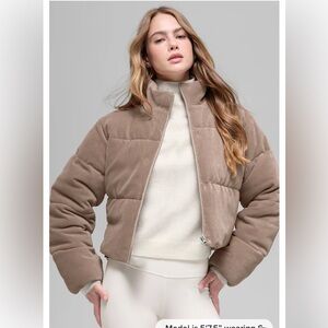 BNWT Alo yoga mini corduroy dreamy puffer M